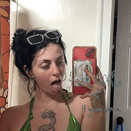 cherryb0mb01 OnlyFans picture