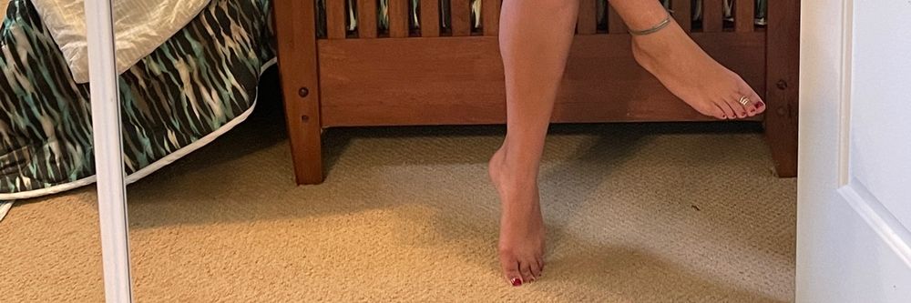 belowbeesknees OnlyFans profile picture