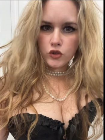 linda_crews OnlyFans - Free Trial - XXX Photos FansMetrics