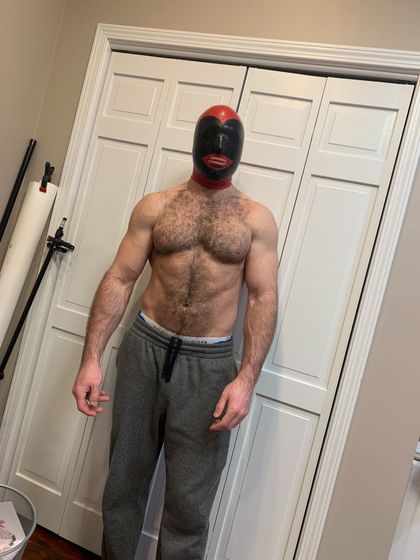 thelatexlover OnlyFans picture