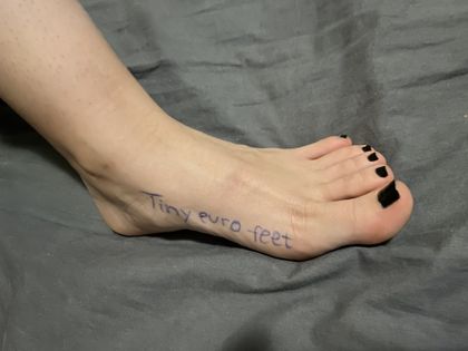 tinyeuro.feet OnlyFans picture