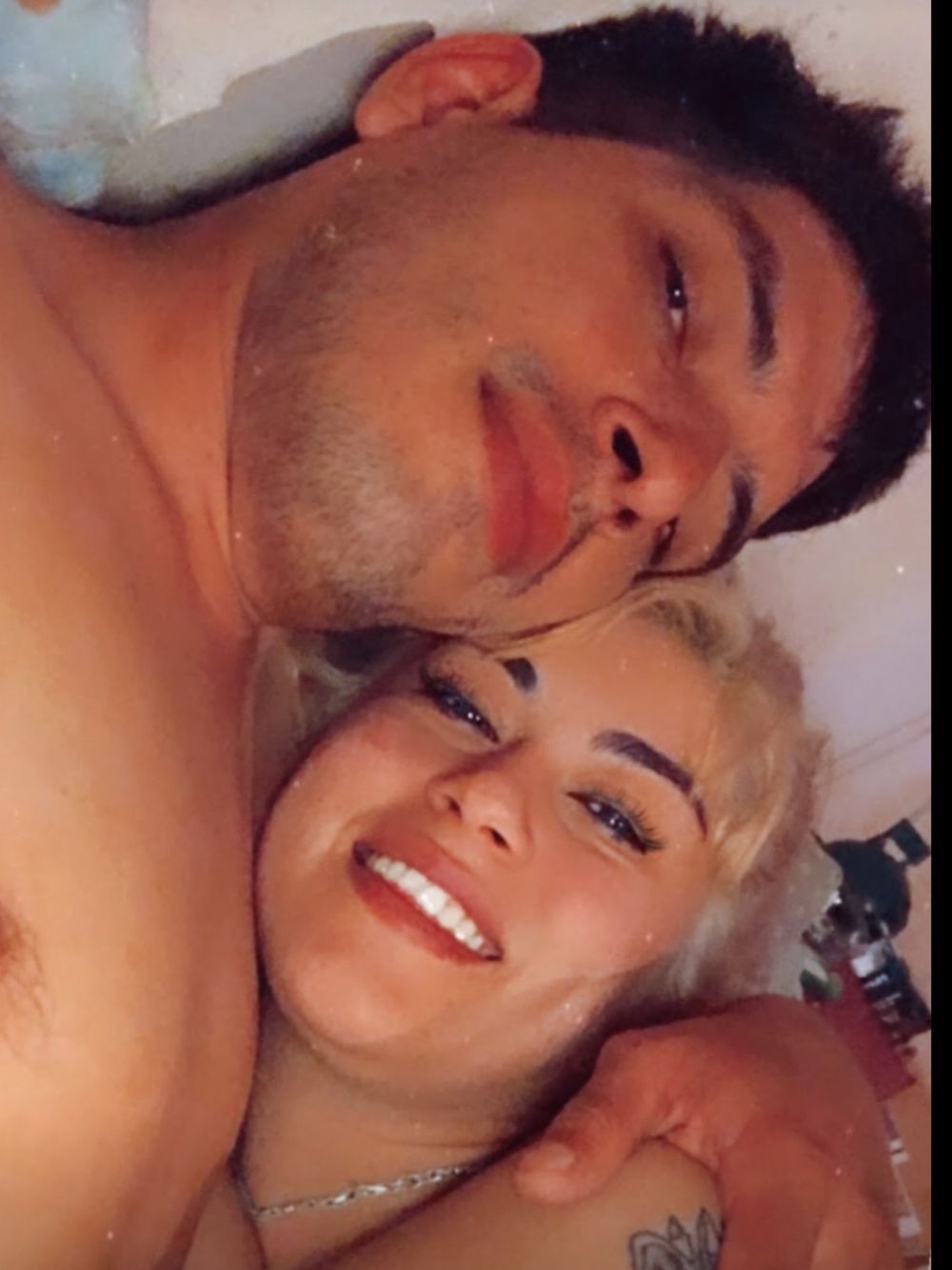 viole_y_adrian53489 OnlyFans profile picture