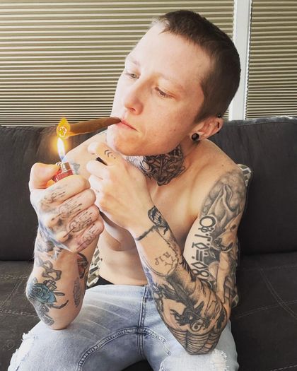 rollingupwithbanks OnlyFans picture