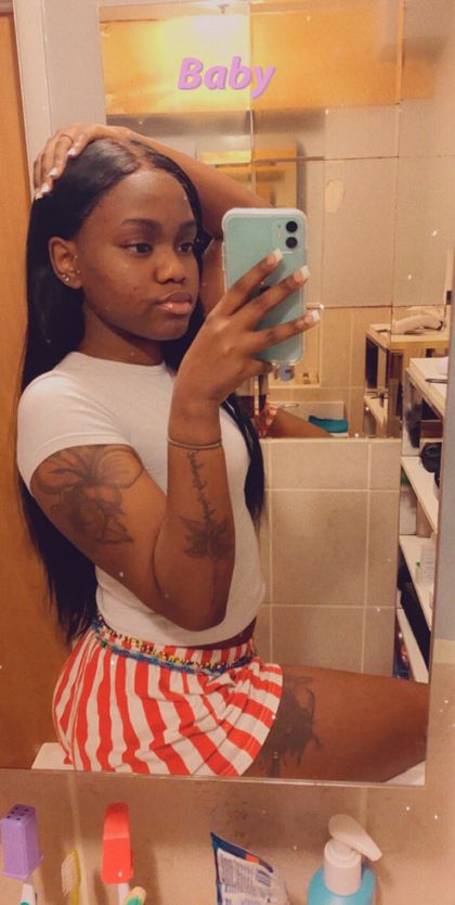 tiny_lauren19 OnlyFans picture