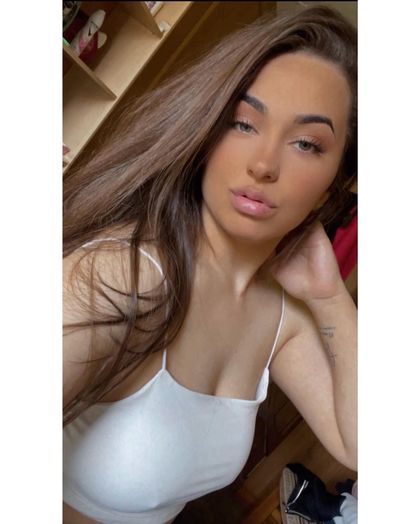 aleelena12 OnlyFans picture
