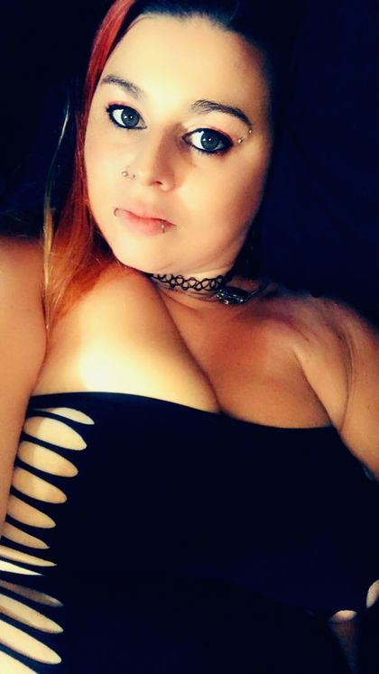 queenofallu OnlyFans picture