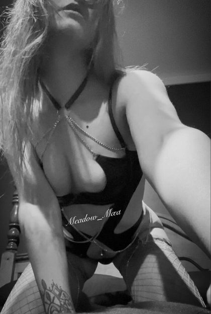 inthemeadowwwww OnlyFans picture
