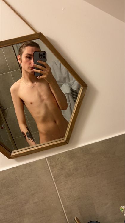 british.twink OnlyFans picture