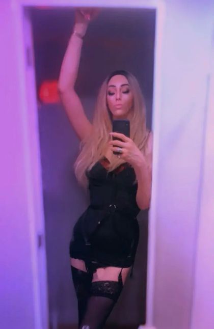tvickyviktoriaofficial OnlyFans picture