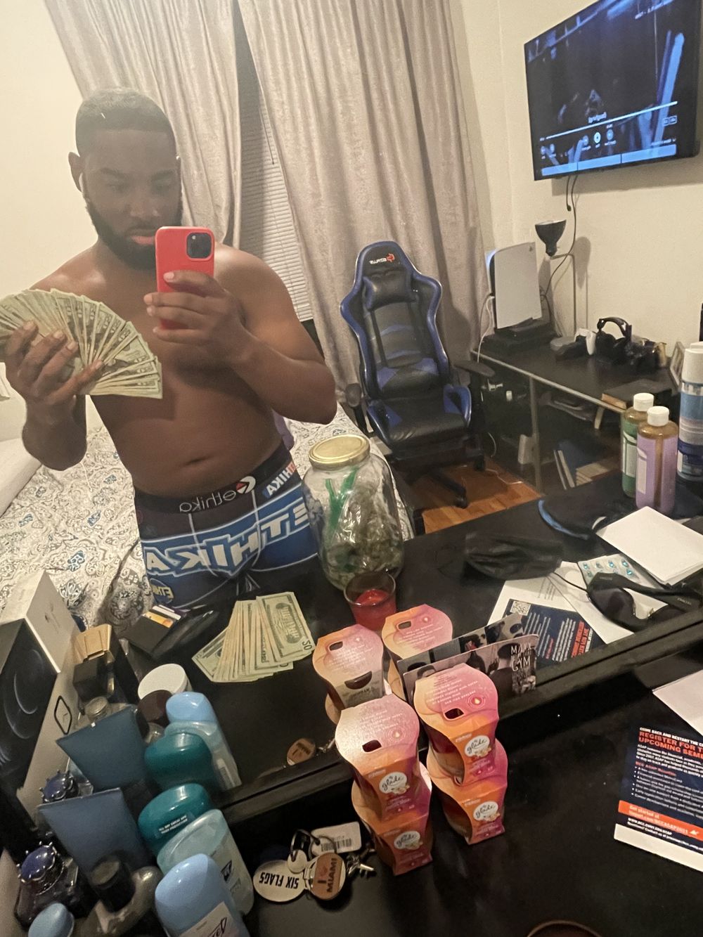 vrolone OnlyFans profile picture