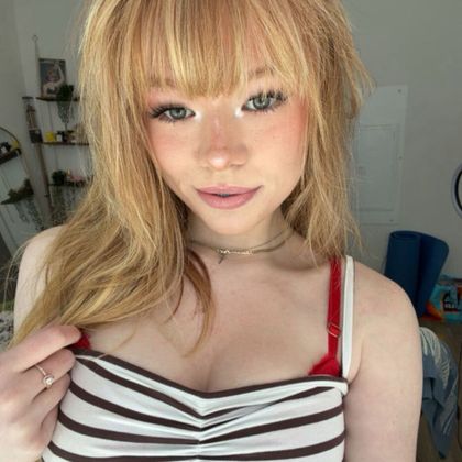 charlottelive OnlyFans picture