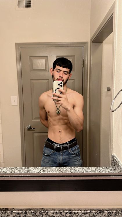 bryancont20 OnlyFans picture