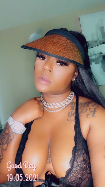 lovelylatoi OnlyFans picture