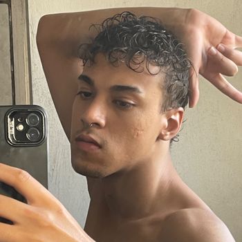 akas
