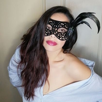 larapearl OnlyFans picture