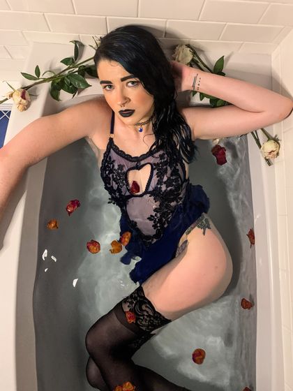 briar_rose_95 OnlyFans picture