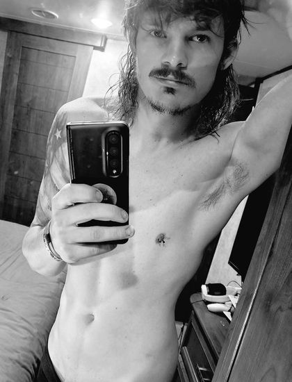 kirb2992 OnlyFans picture