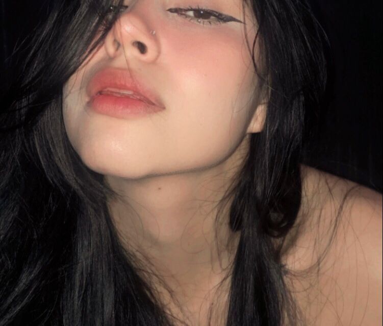 emieyes OnlyFans profile picture