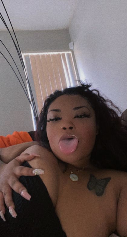 prettysavagexxx OnlyFans picture