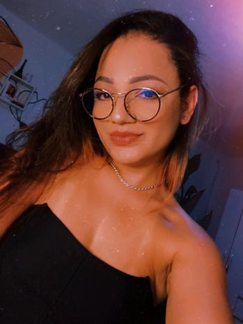 Larissa Luna