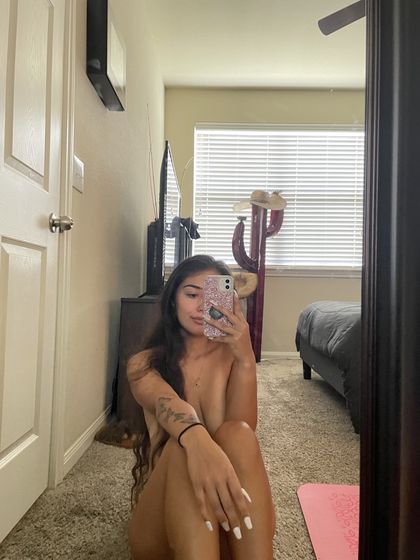tiannaivy OnlyFans picture