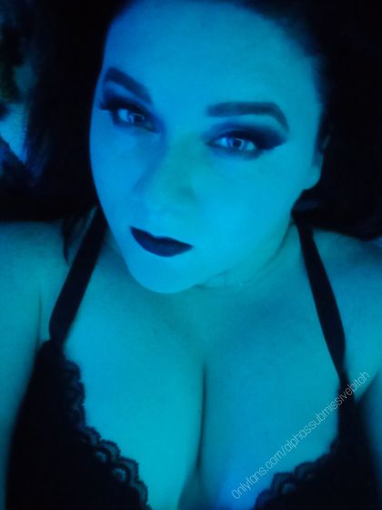 alphassubmissivebitch OnlyFans picture