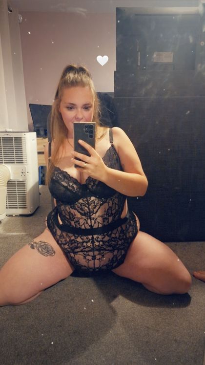 theuntamedwifexvip OnlyFans picture
