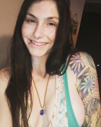 sexyfoxzombies OnlyFans picture