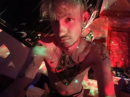 sunnypeeps OnlyFans picture