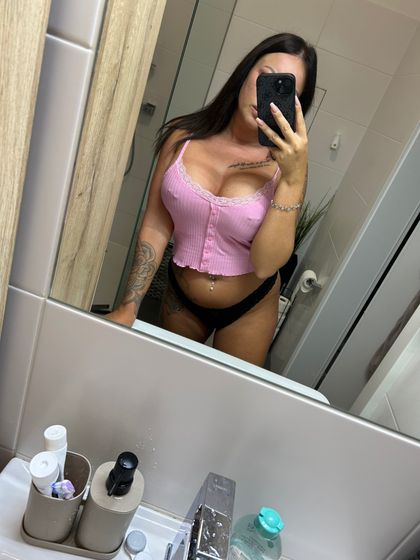 x_neeli_x OnlyFans picture