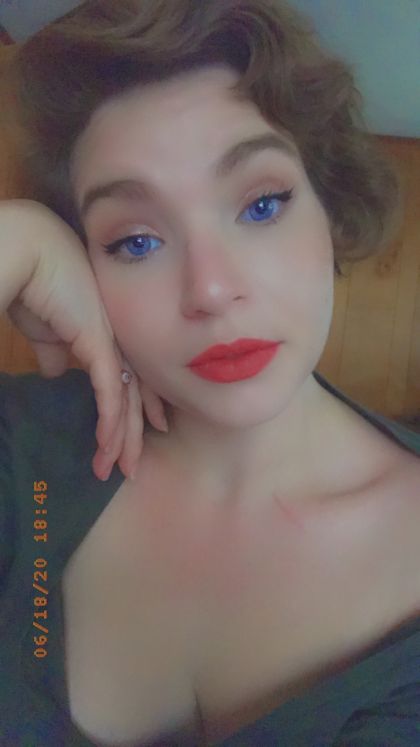 emmaliah OnlyFans picture