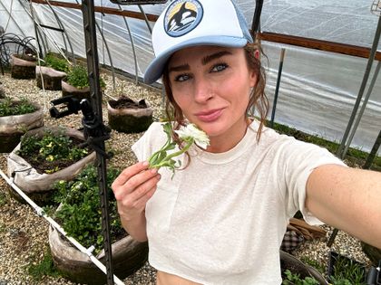 friskyfarmfox OnlyFans picture
