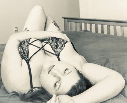 embermommie OnlyFans picture