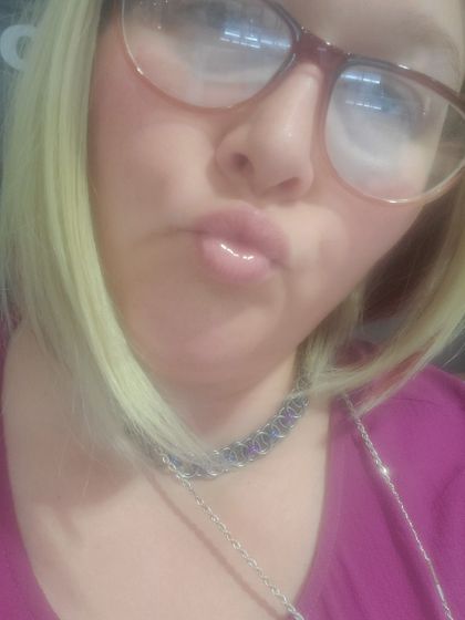 missqueenraven OnlyFans picture
