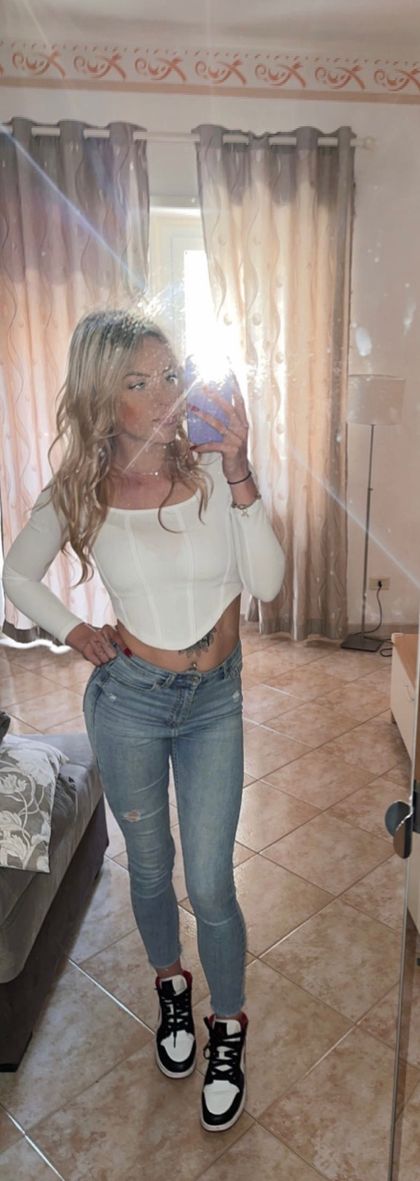 looelia98 OnlyFans picture