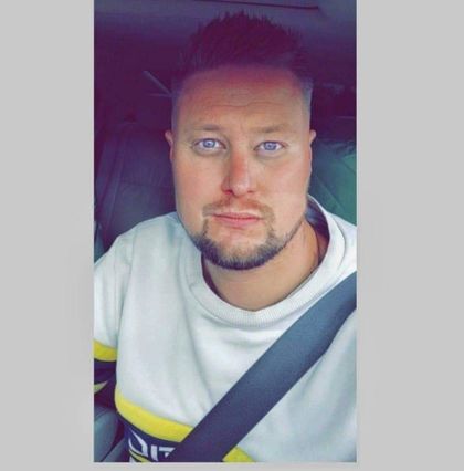 justj1990 OnlyFans picture