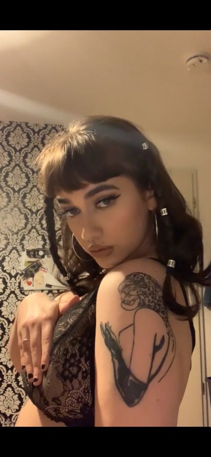 lucybambi OnlyFans picture