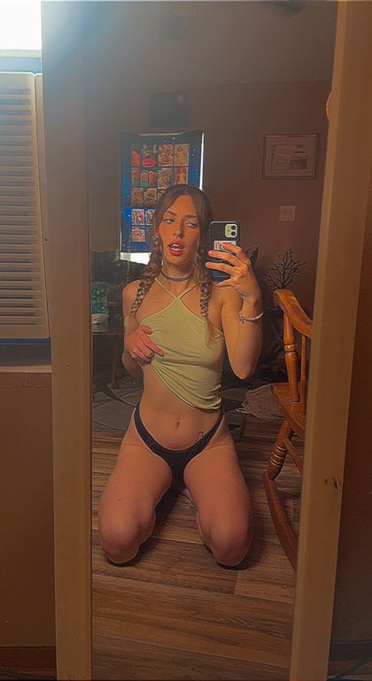 kyralovesyoutoo OnlyFans picture