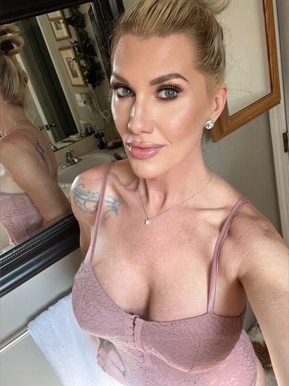 lillylovelyfetish OnlyFans picture