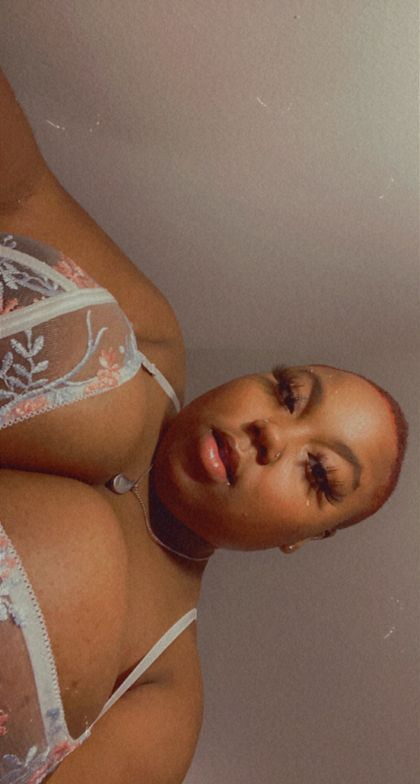 rayishieaa OnlyFans picture