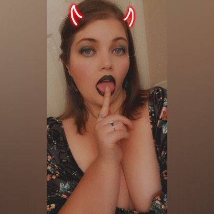 twitchywitchygirl2323 OnlyFans picture