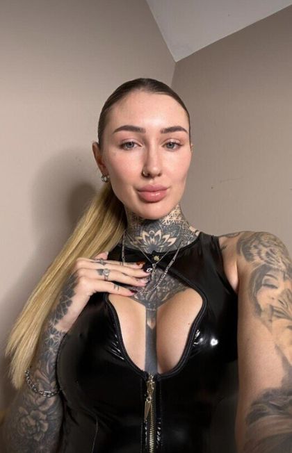 roxydominatesyouxo OnlyFans picture