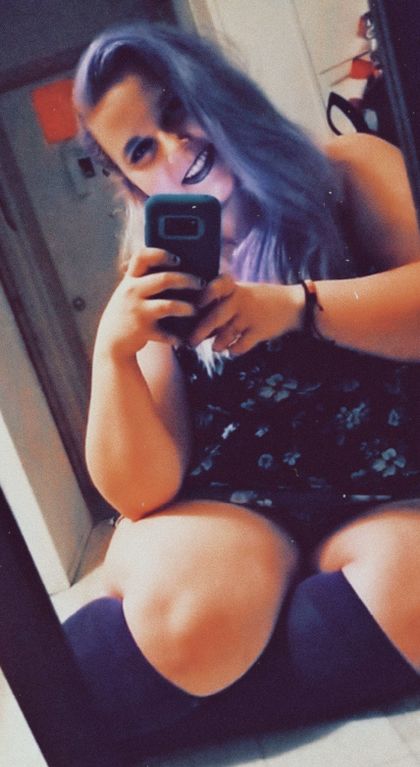 yikes-britt OnlyFans picture