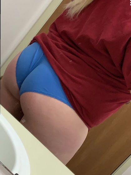 sillylittlelegs OnlyFans picture