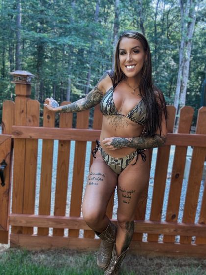 bottomlandbrunette OnlyFans picture