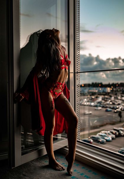 junejbstromsnes OnlyFans picture