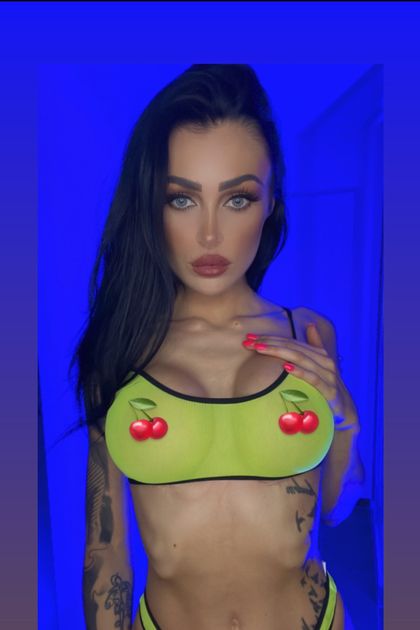 selinafox_free OnlyFans picture