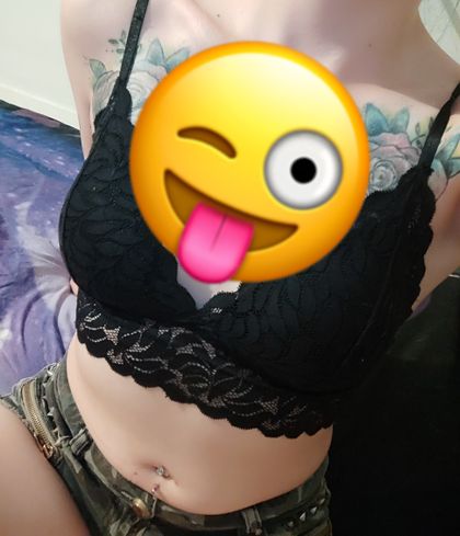 petite-skie OnlyFans picture