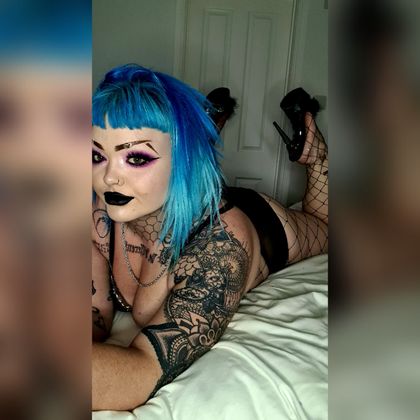 charlyxmoon OnlyFans picture