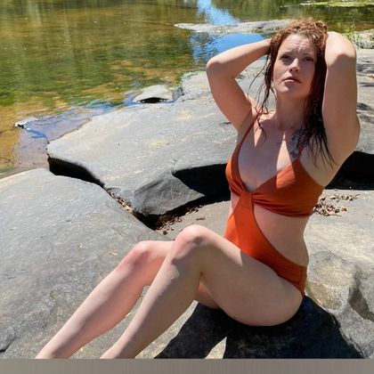 alonemyskye OnlyFans picture